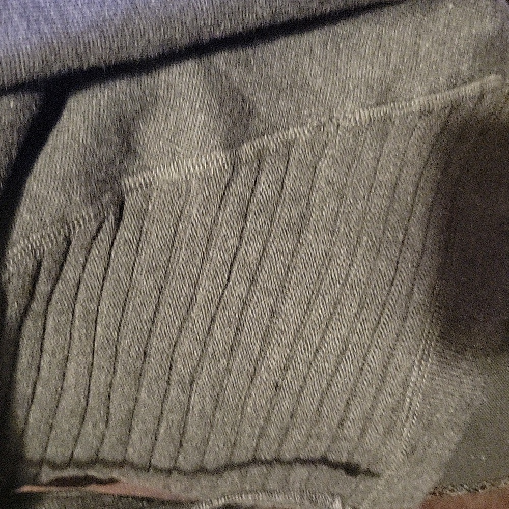 Hooded Sweater - Picture 2 of 4